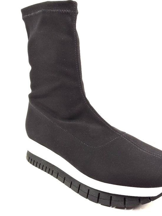 LA CANADIENNE WOMEN'S BLACK FABRIC COMFORT BOOTIE - Picture 3 of 7